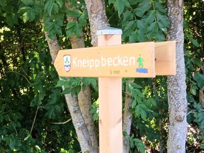 Hinweisschild Kneippbecken